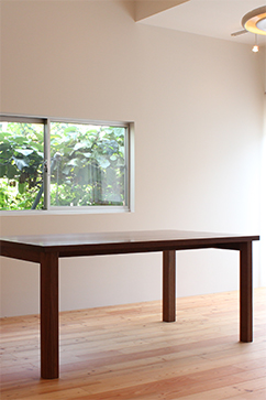 T201 Dining Table